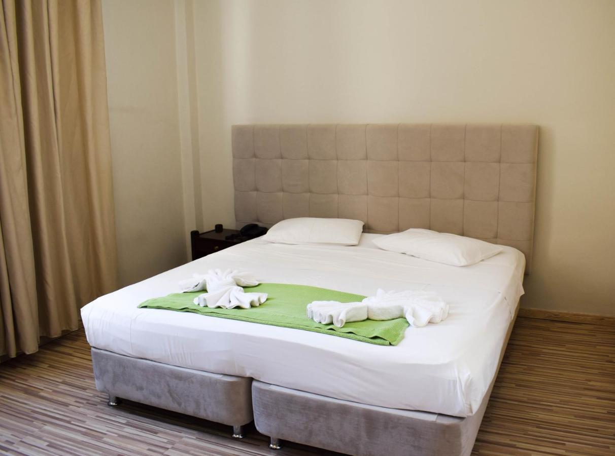 קלמאטה City Center Hotel מראה חיצוני תמונה